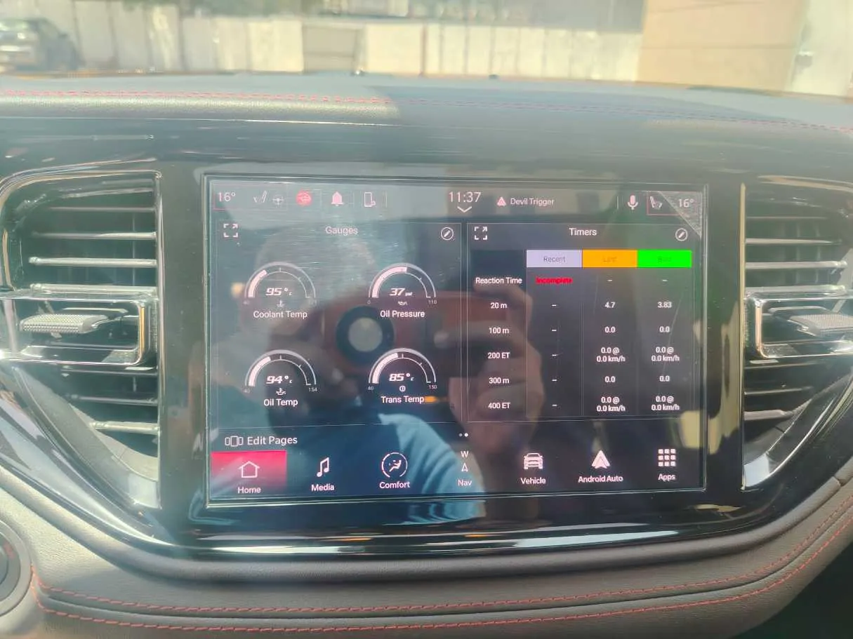 Car image 26