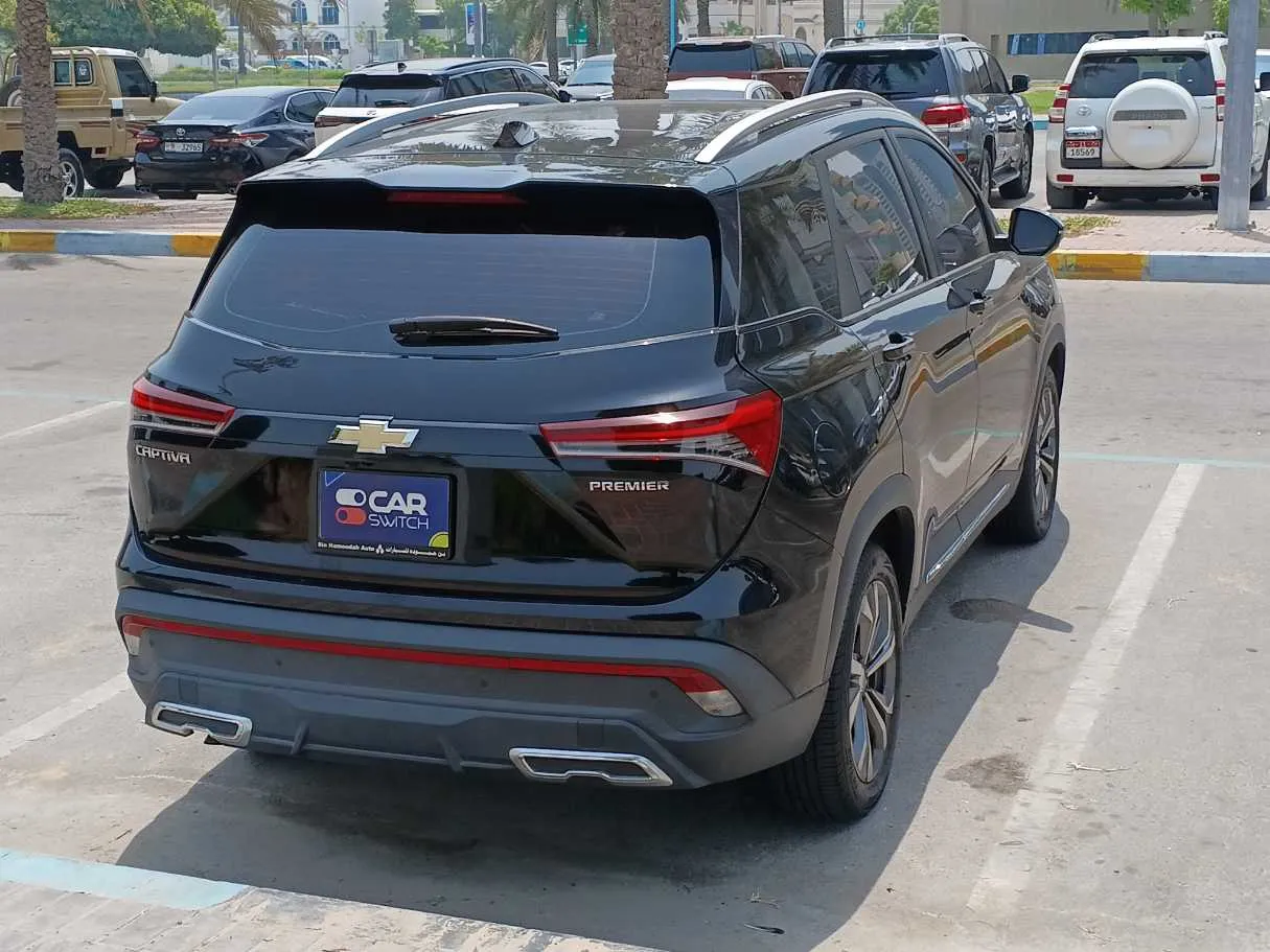 Car image 5