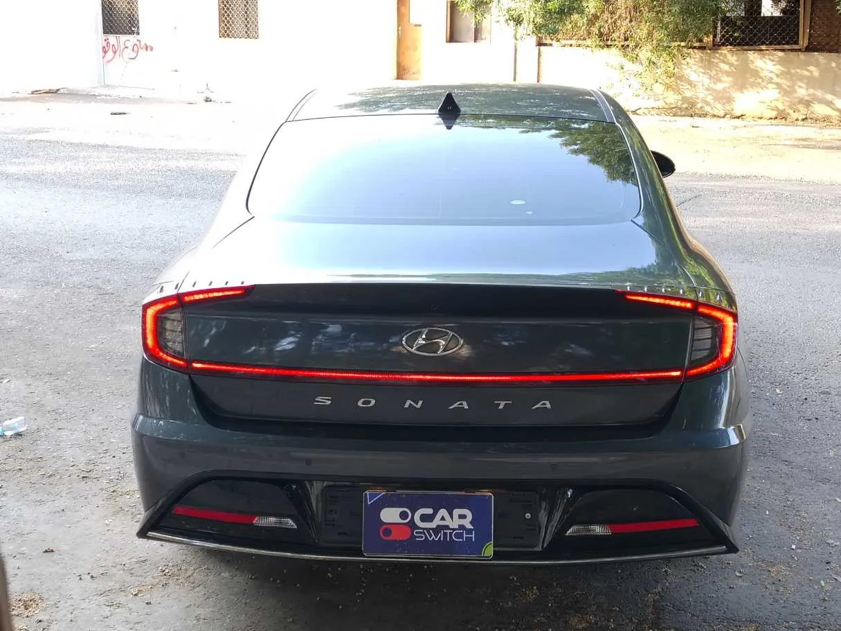 Car image 6