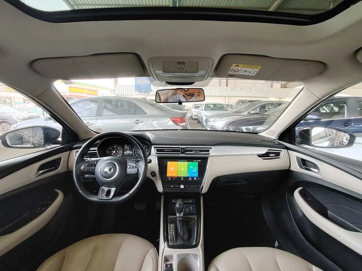 Car image 23