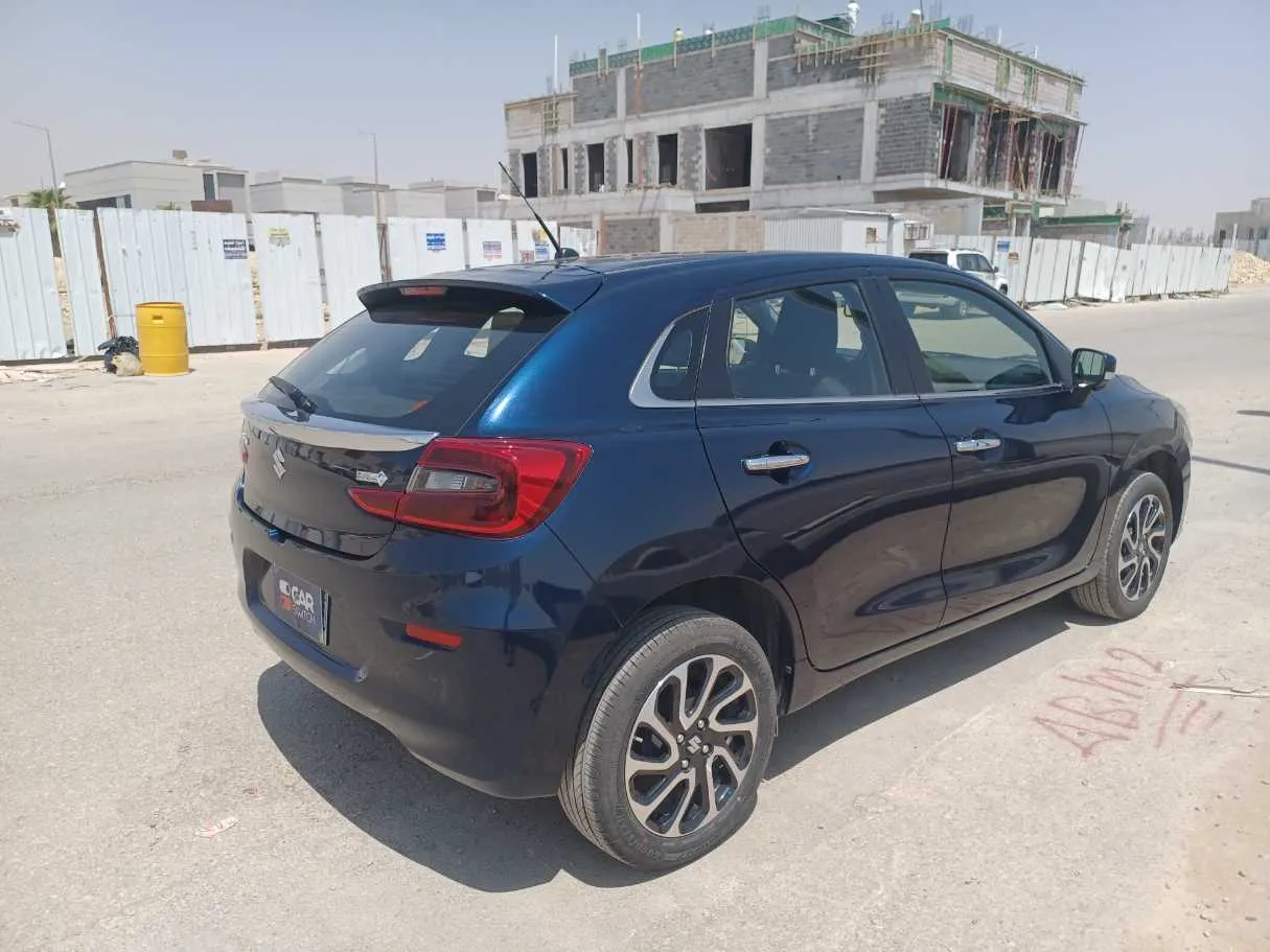 Car image 5