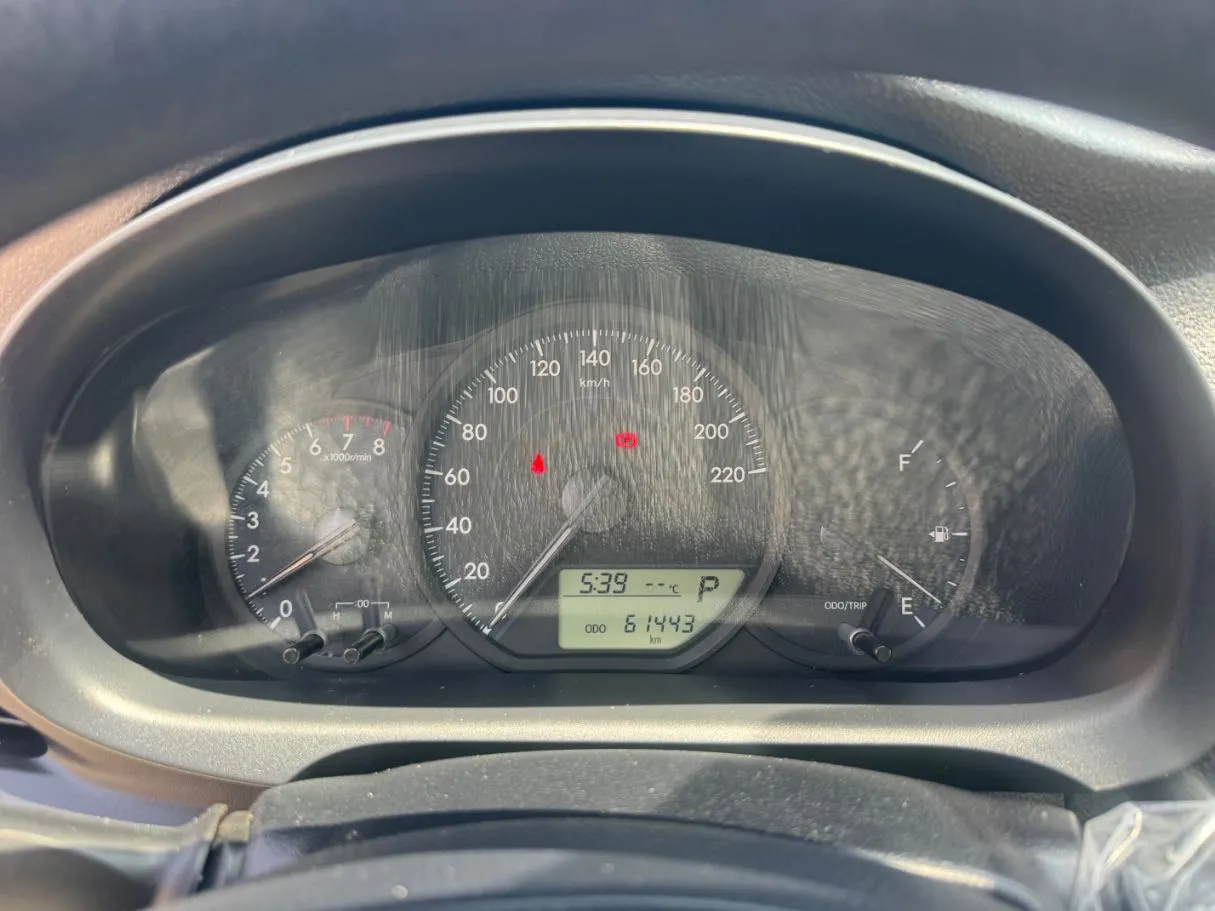 Car image 18