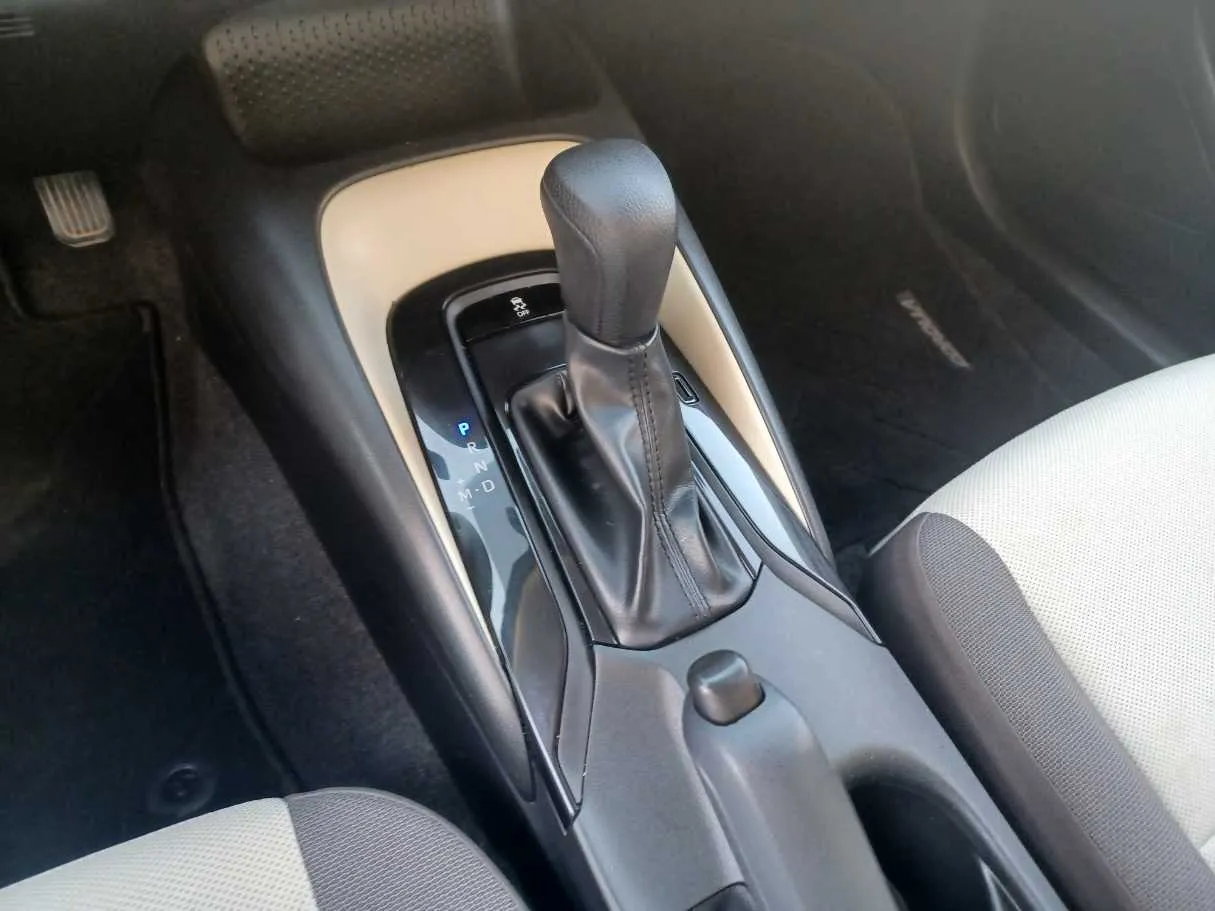 Car image 18