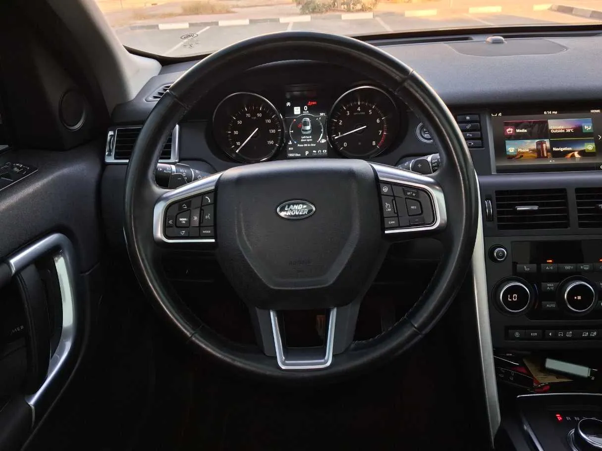 Car image 15