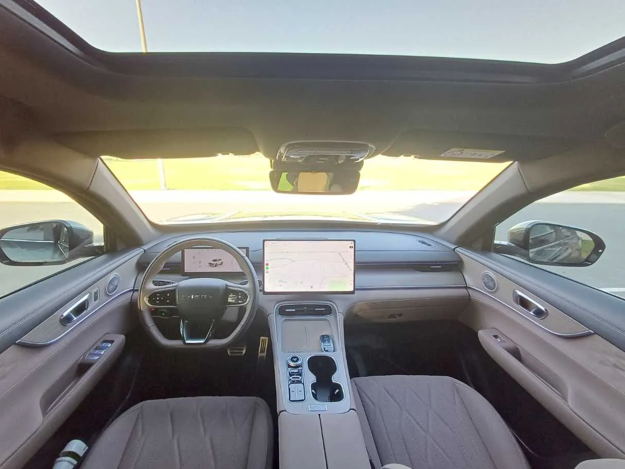 Car image 17