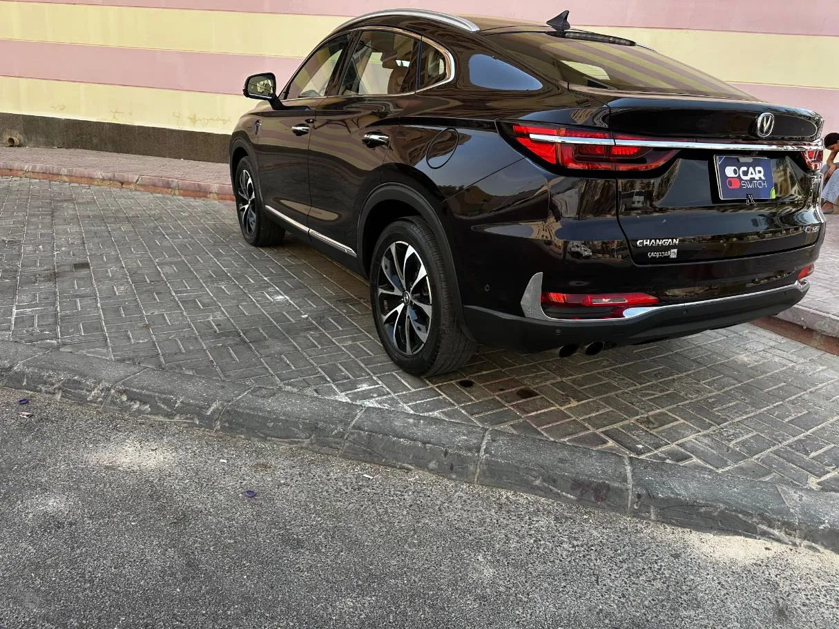 Car image 7