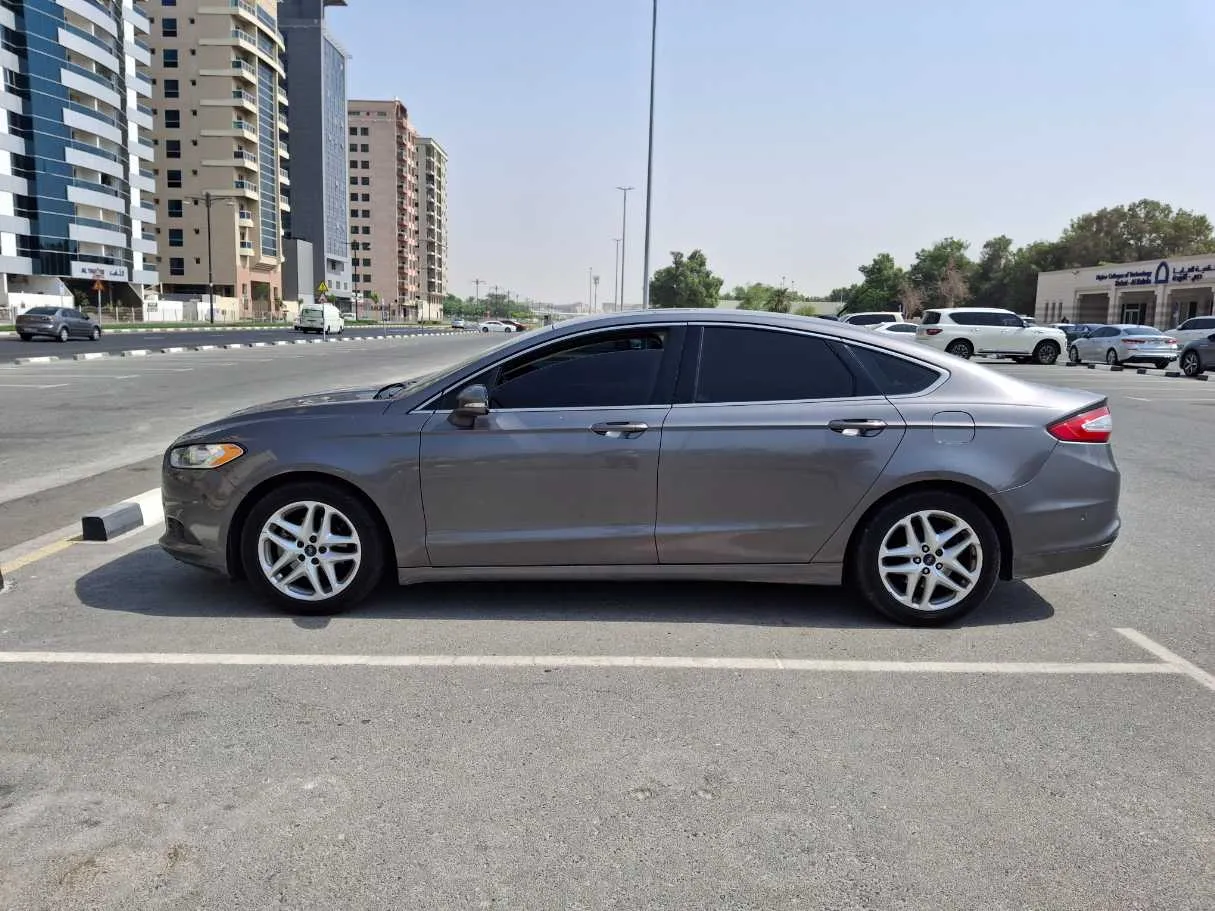 Car image 8