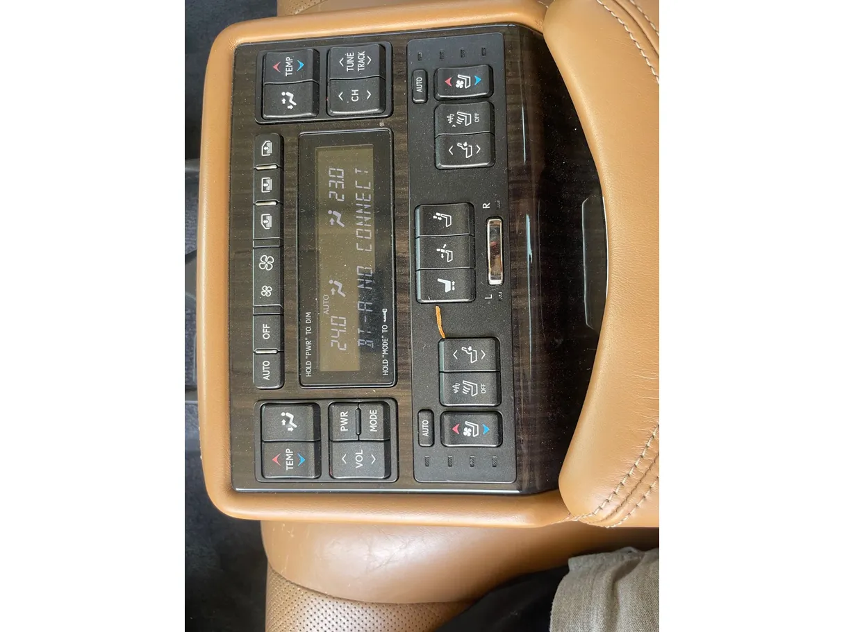 Car image 23