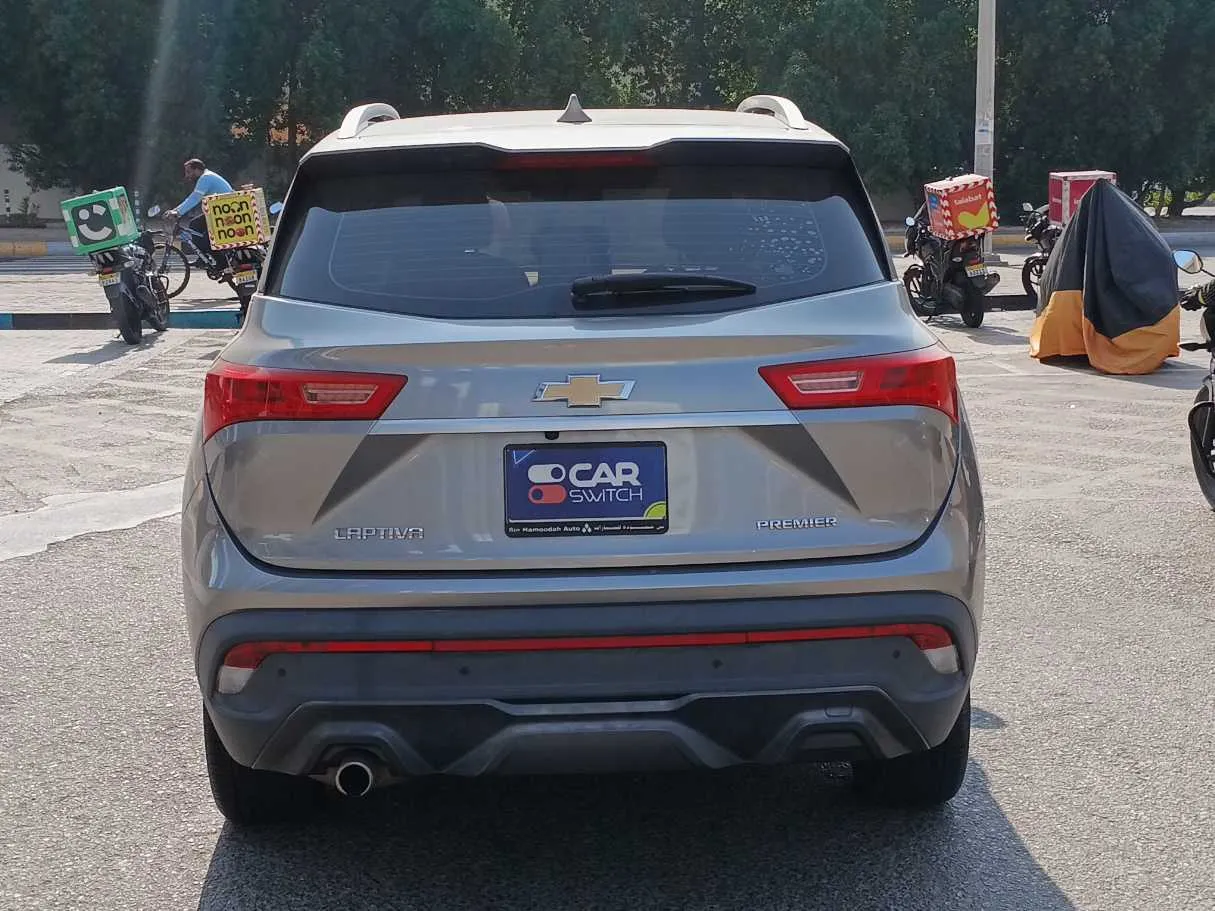 Car image 6