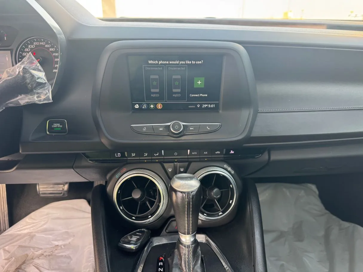 Car image 16