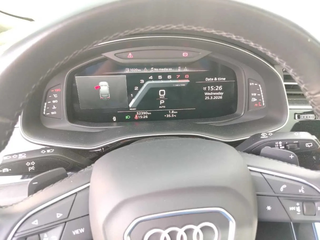 Car image 28