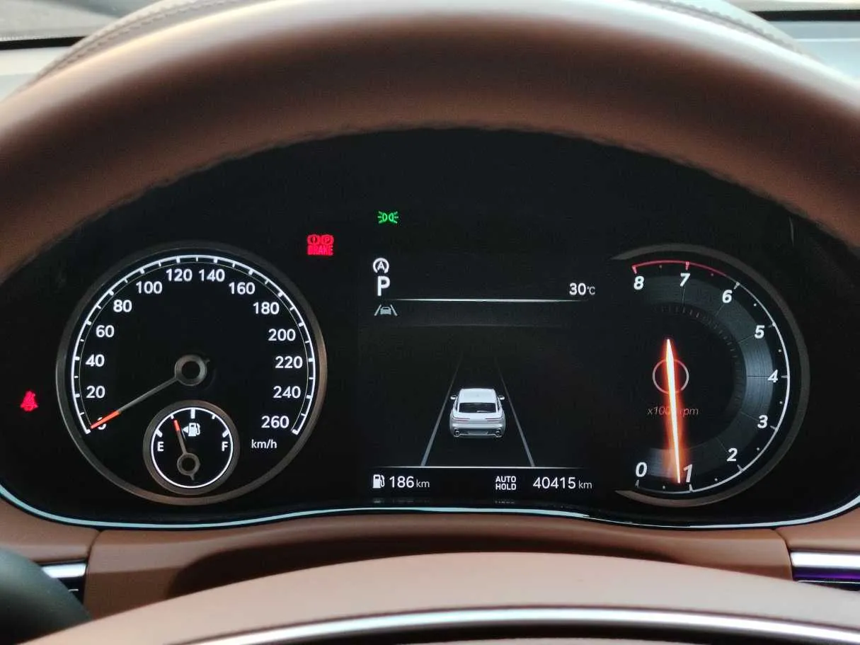 Car image 25