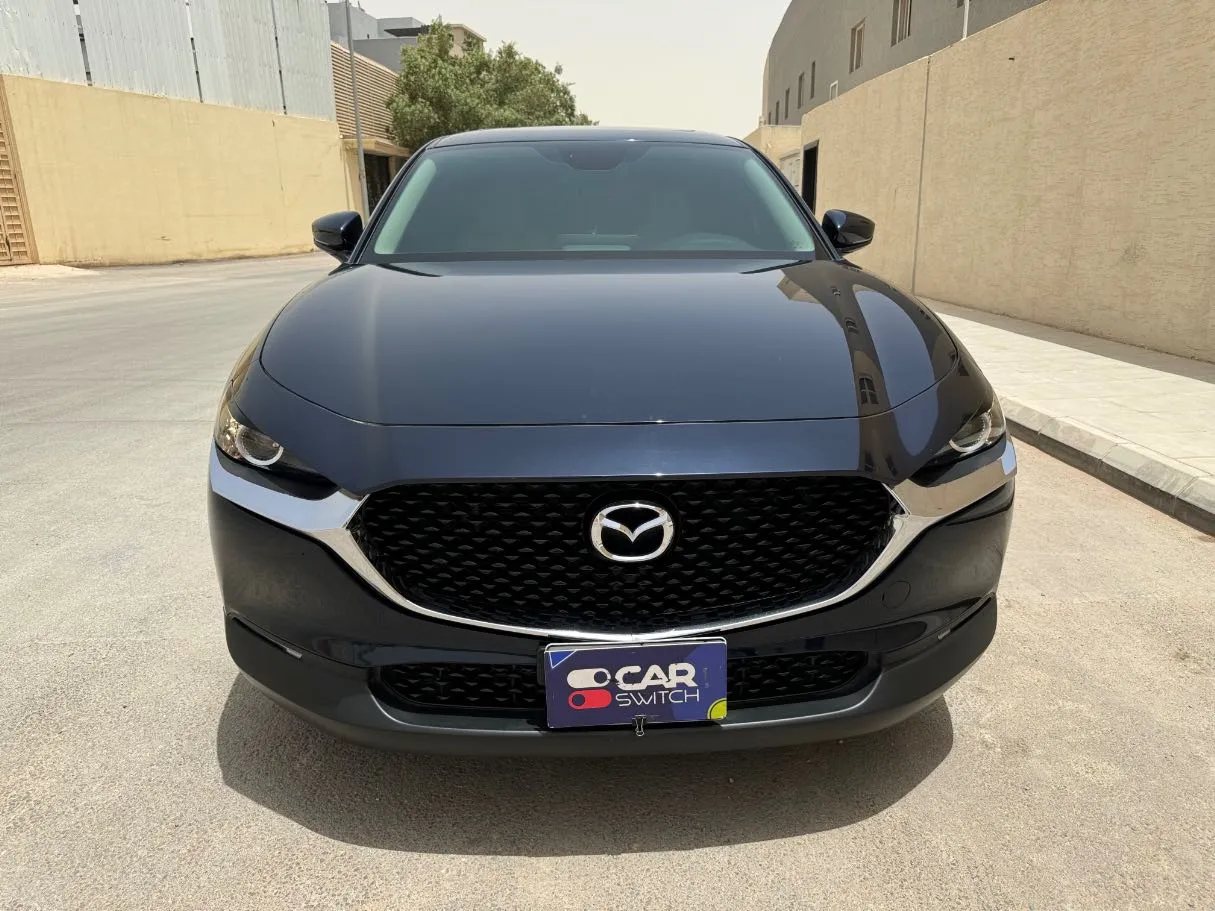 Car image 2