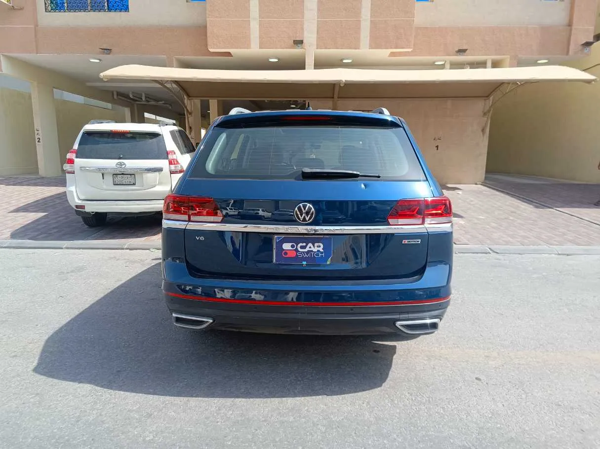 Car image 6
