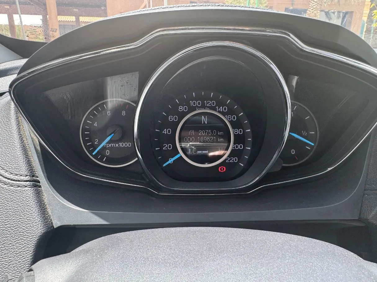 Car image 17