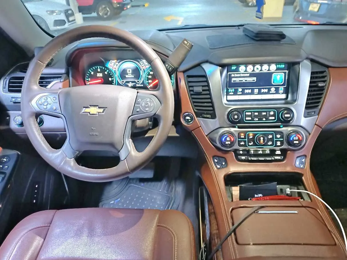 Car image 17