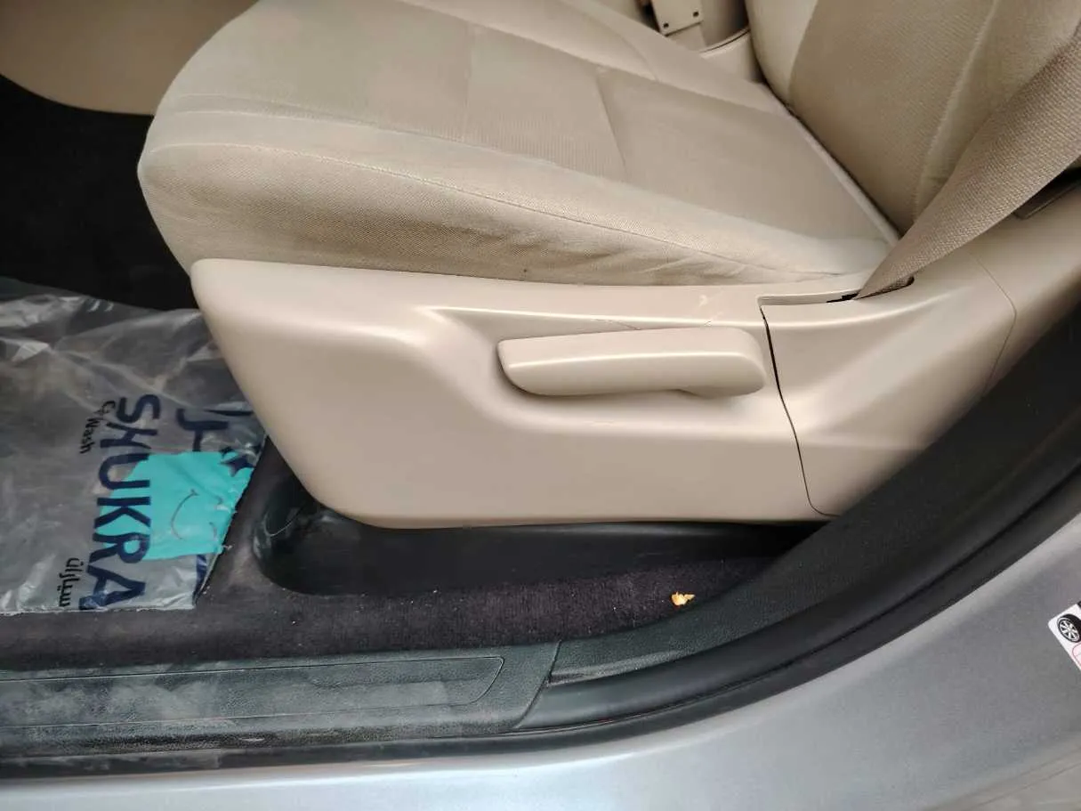 Car image 32