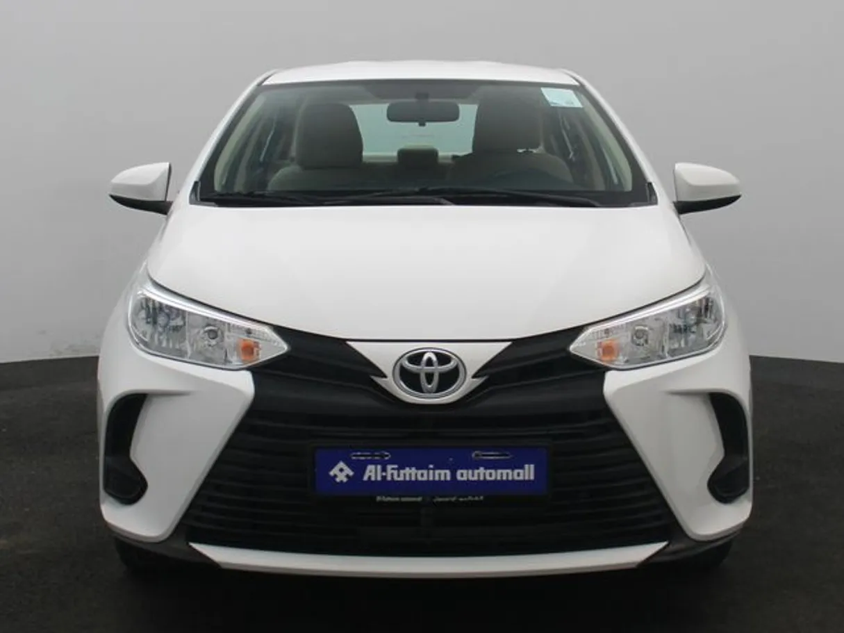 Car image 11