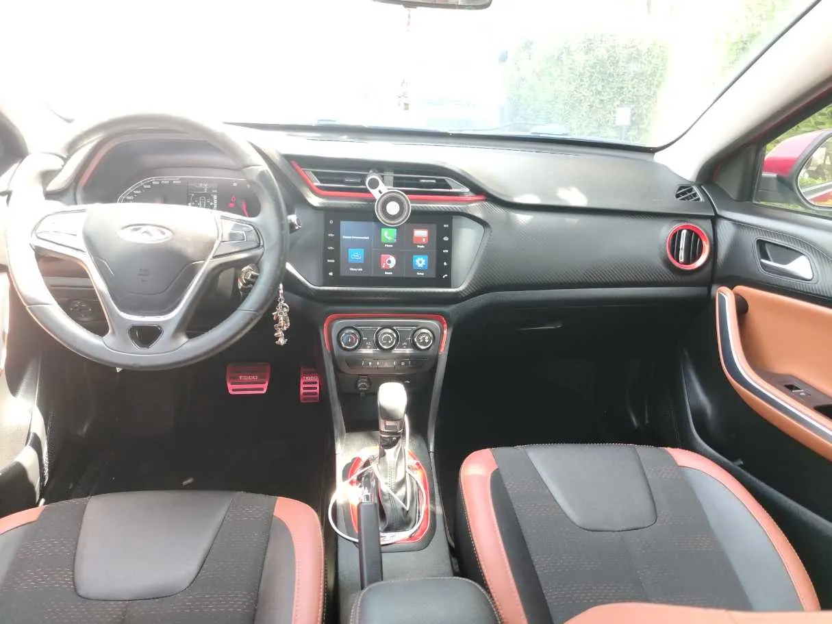 Car image 19