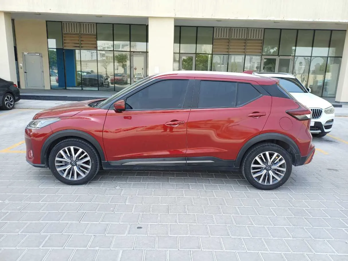 Car image 8