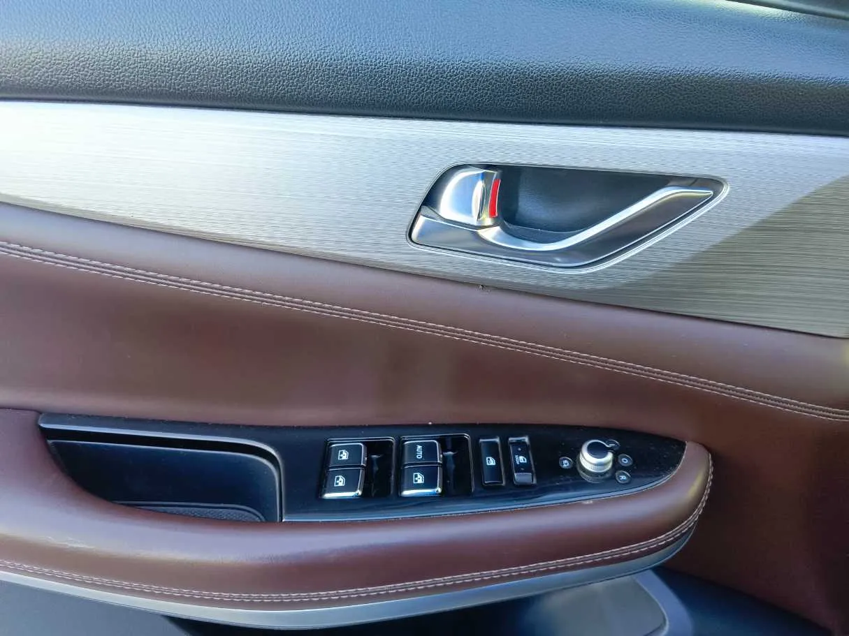 Car image 31