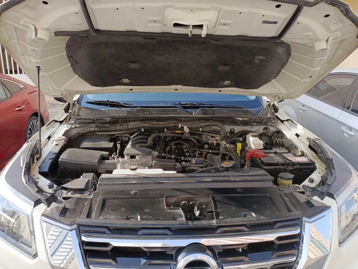 Car image 19