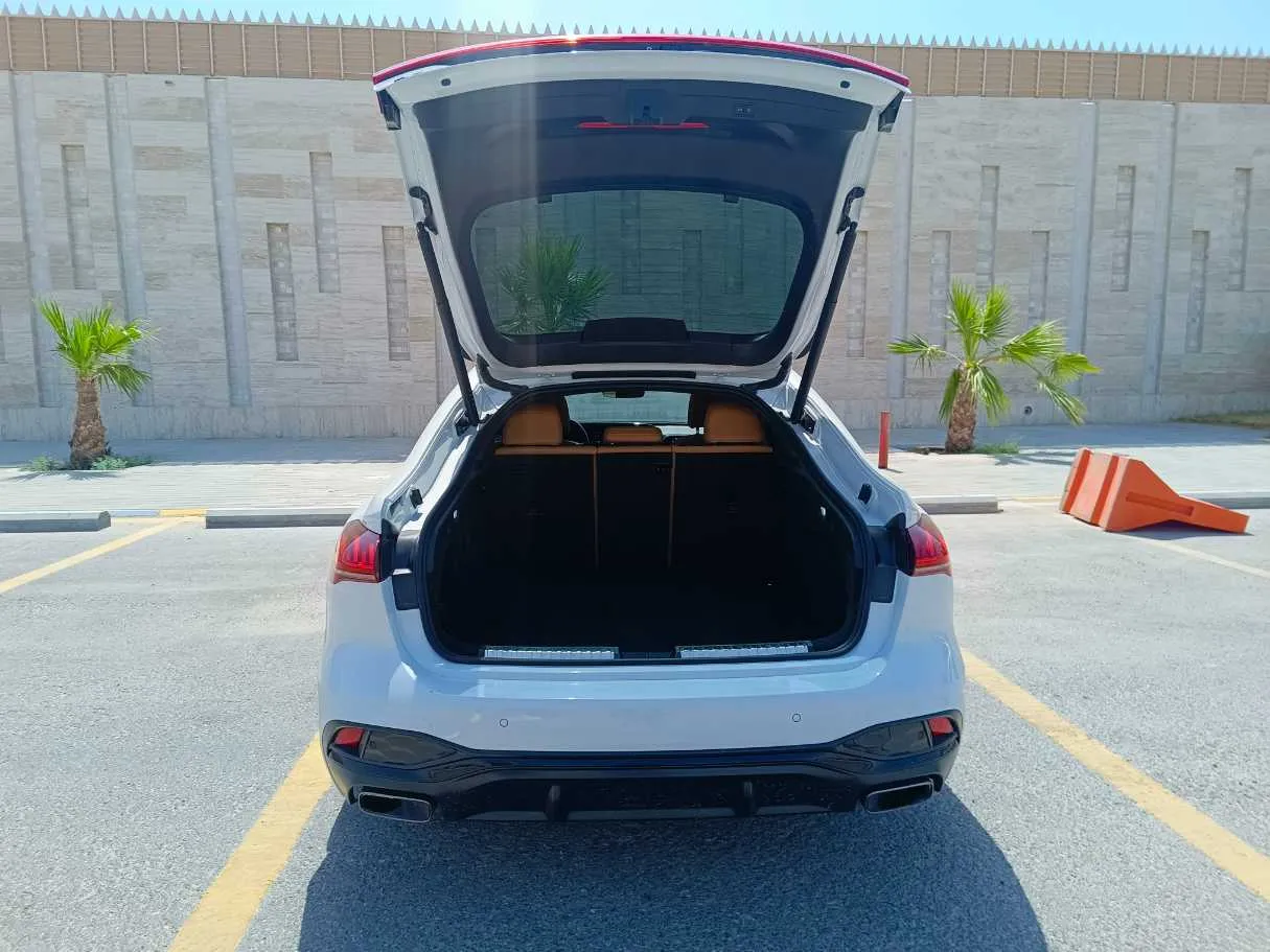 Car image 39