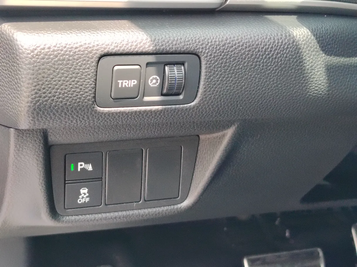 Car image 28