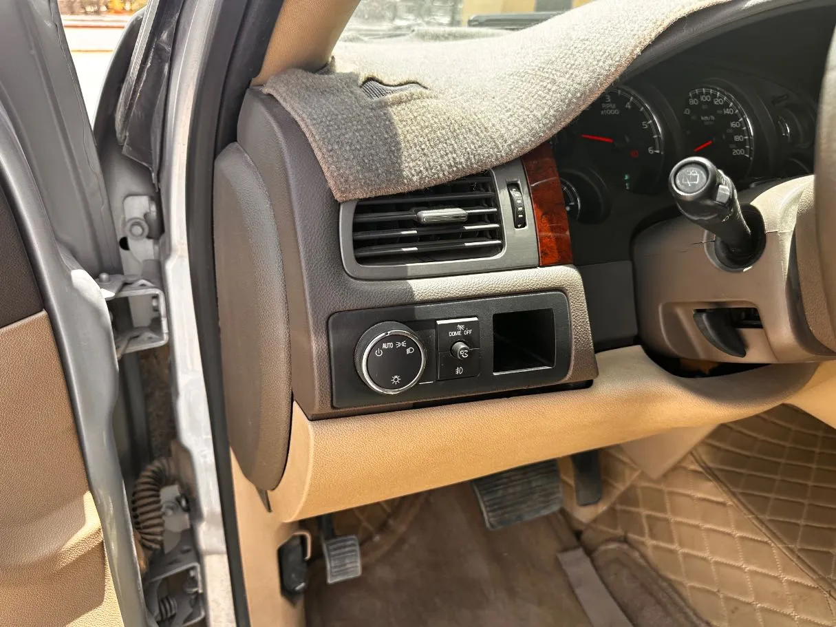 Car image 25