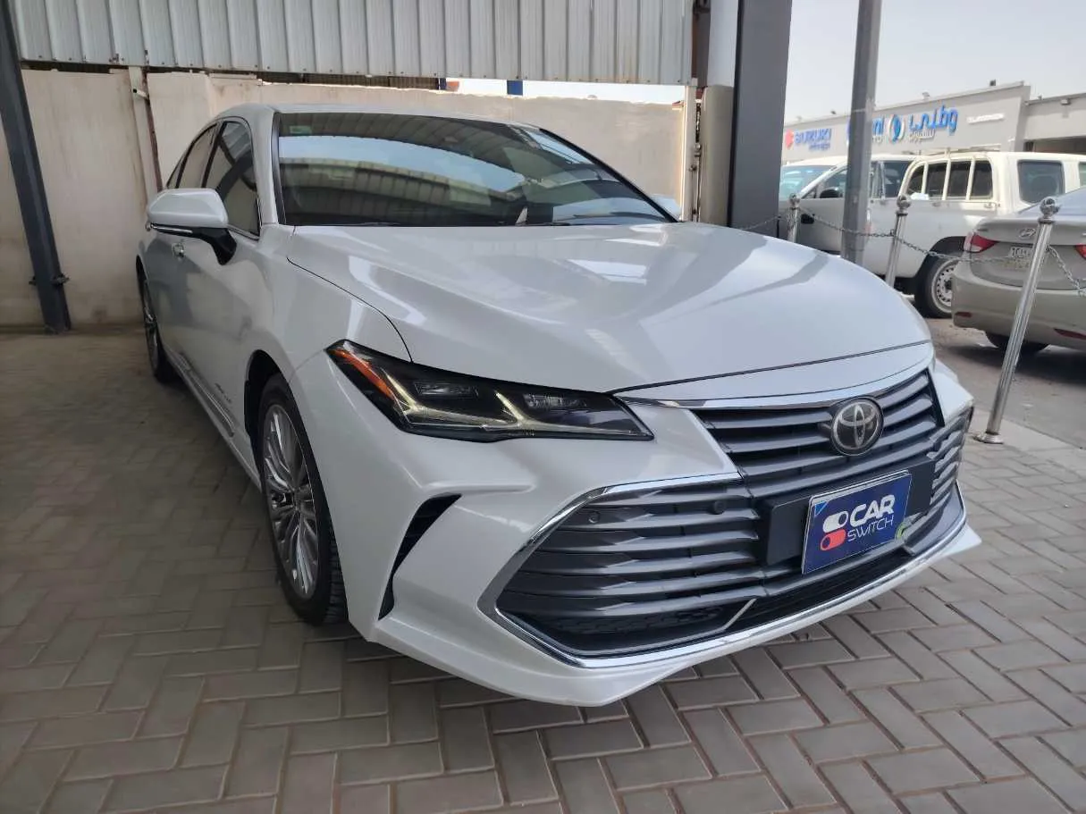 Car image 3