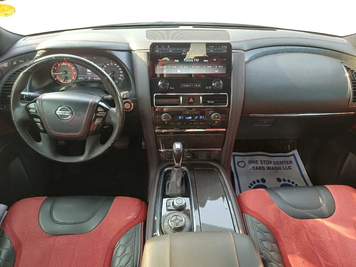 Car image 16