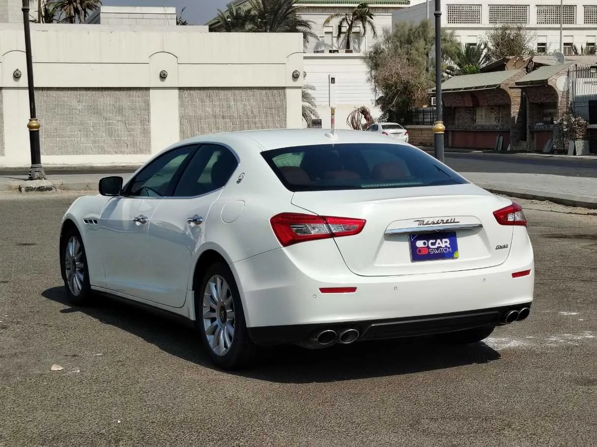 Car image 7