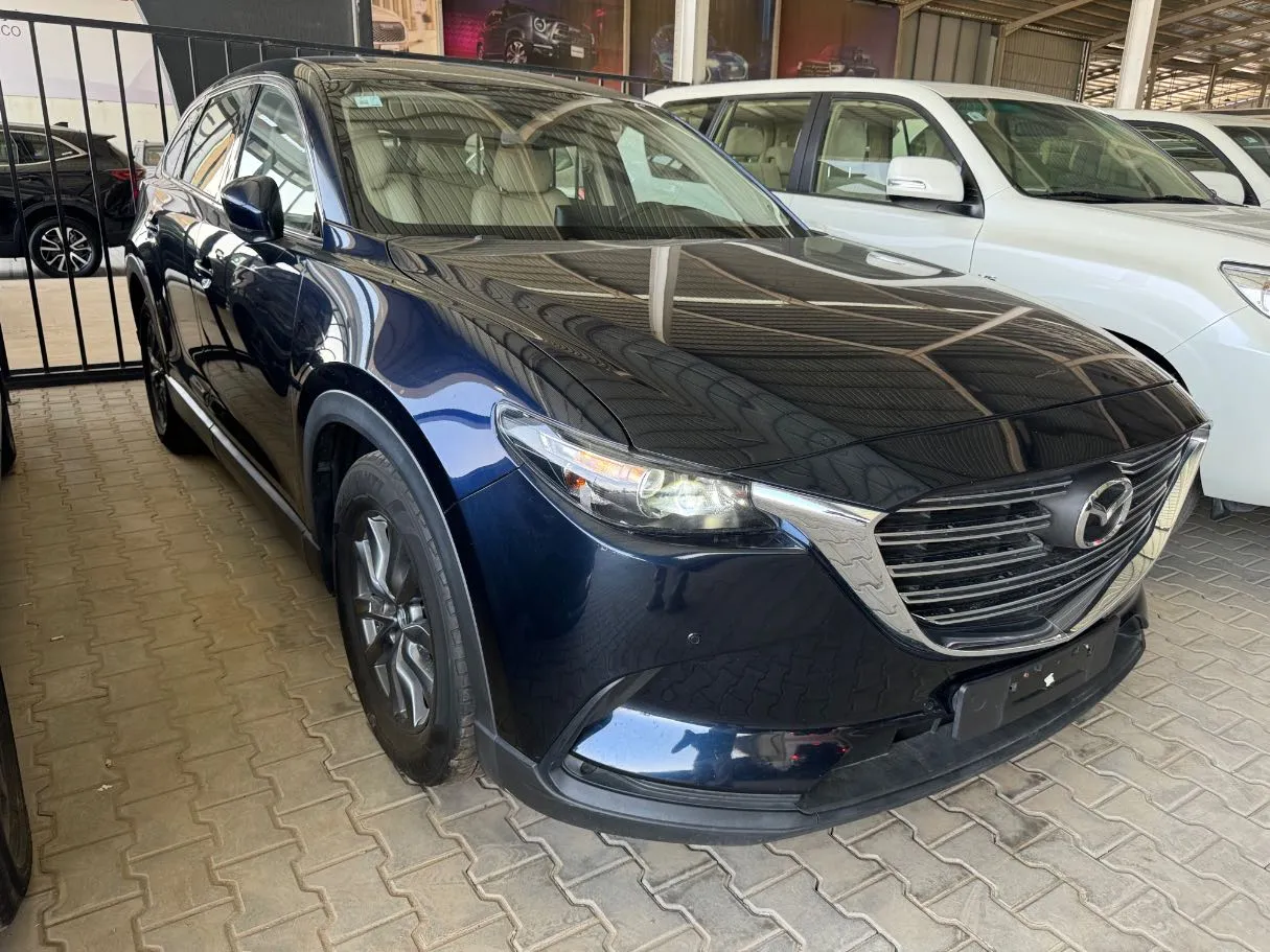 Car image 3