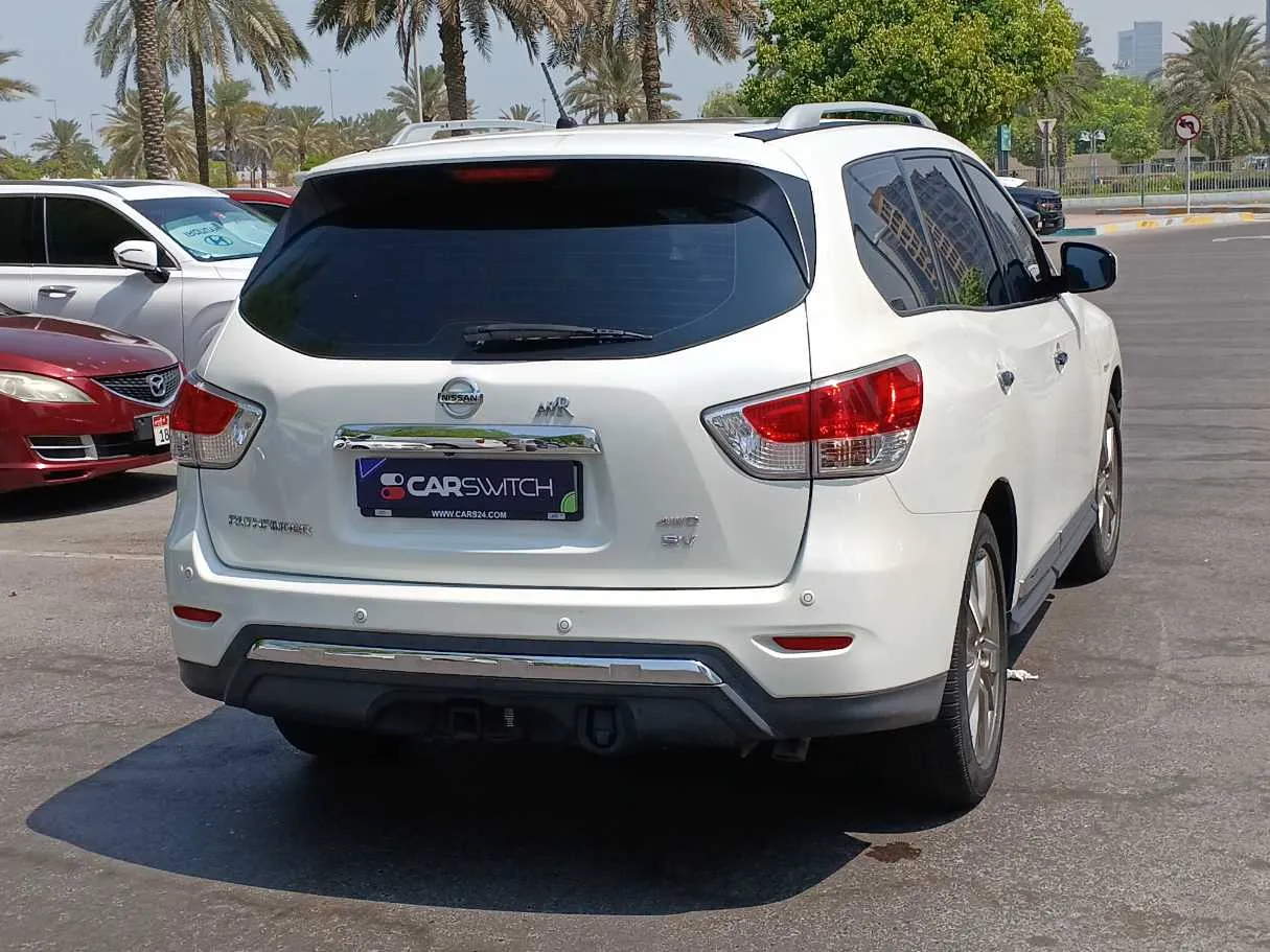 Car image 5