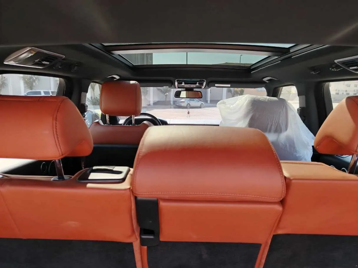 Car image 32