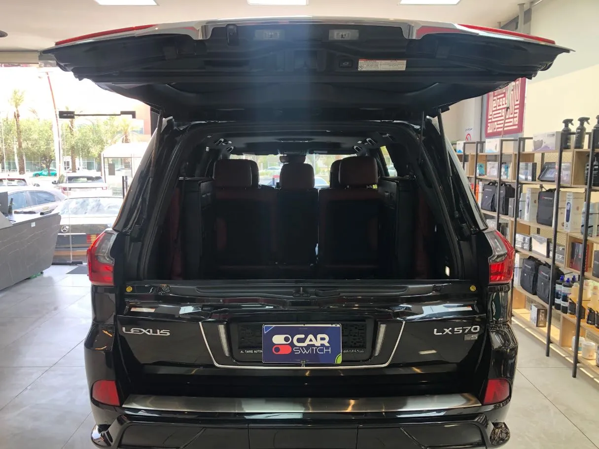 Car image 21