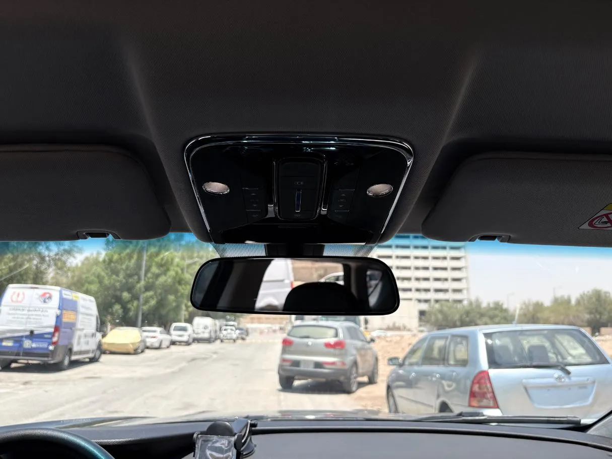 Car image 23