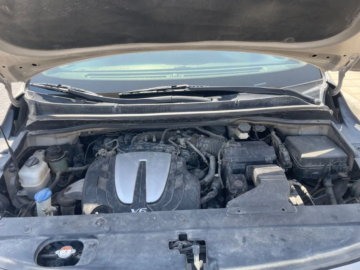 Car image 25