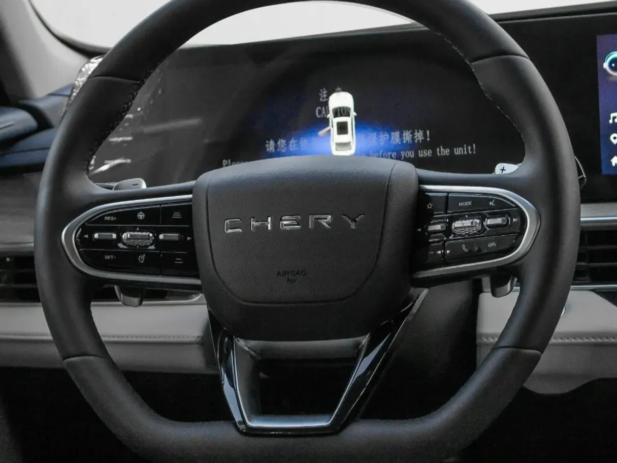 Car image 11
