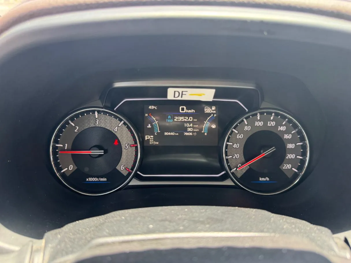 Car image 18