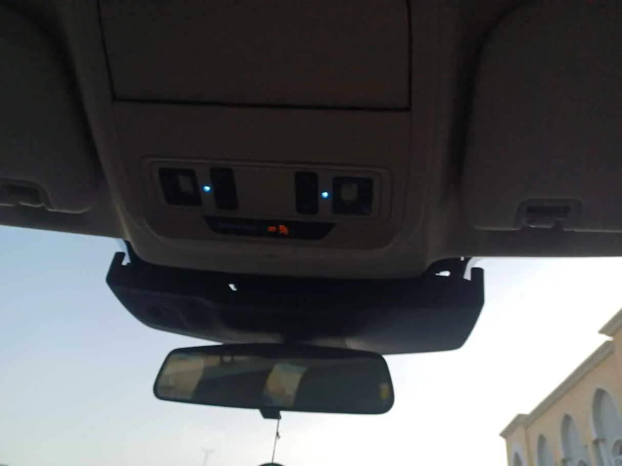 Car image 22
