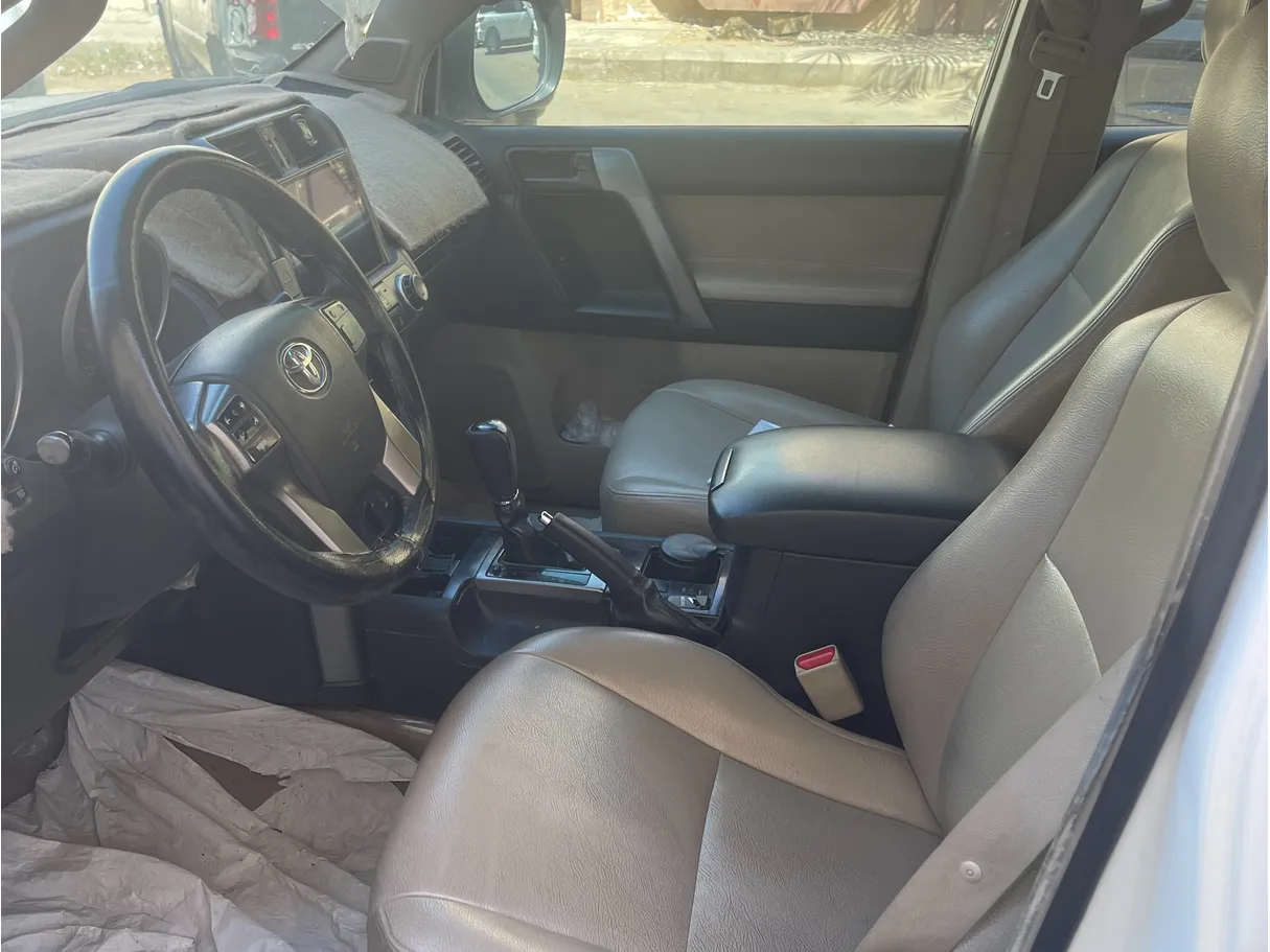 Car image 5