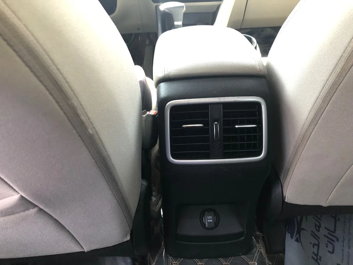 Car image 20