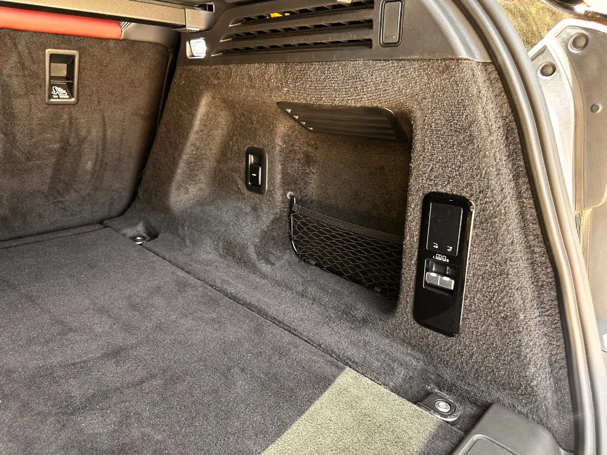 Car image 29