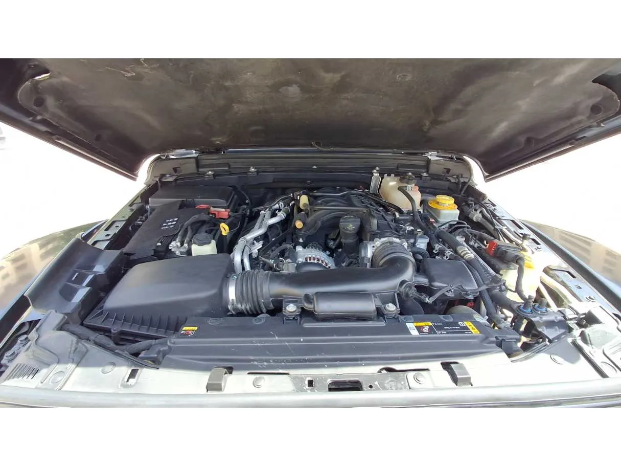 Car image 19