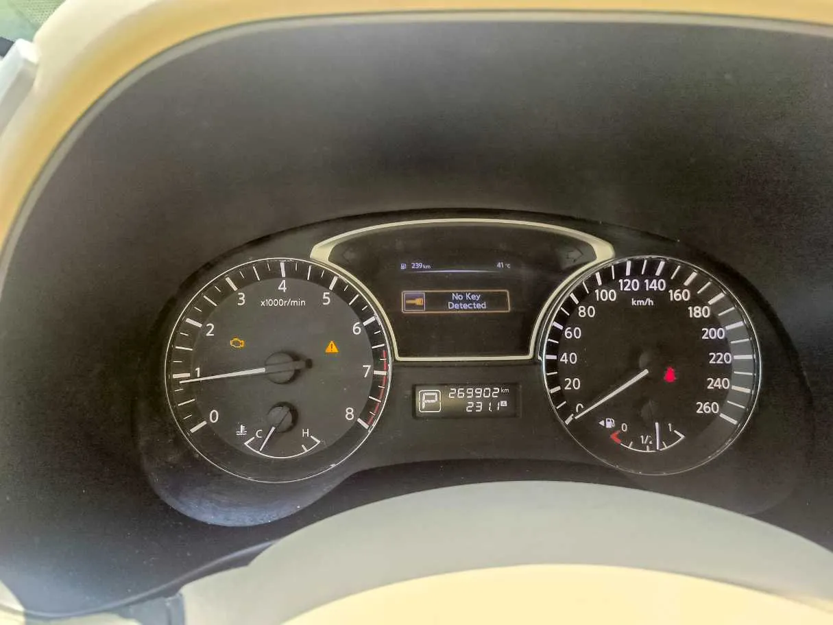 Car image 23