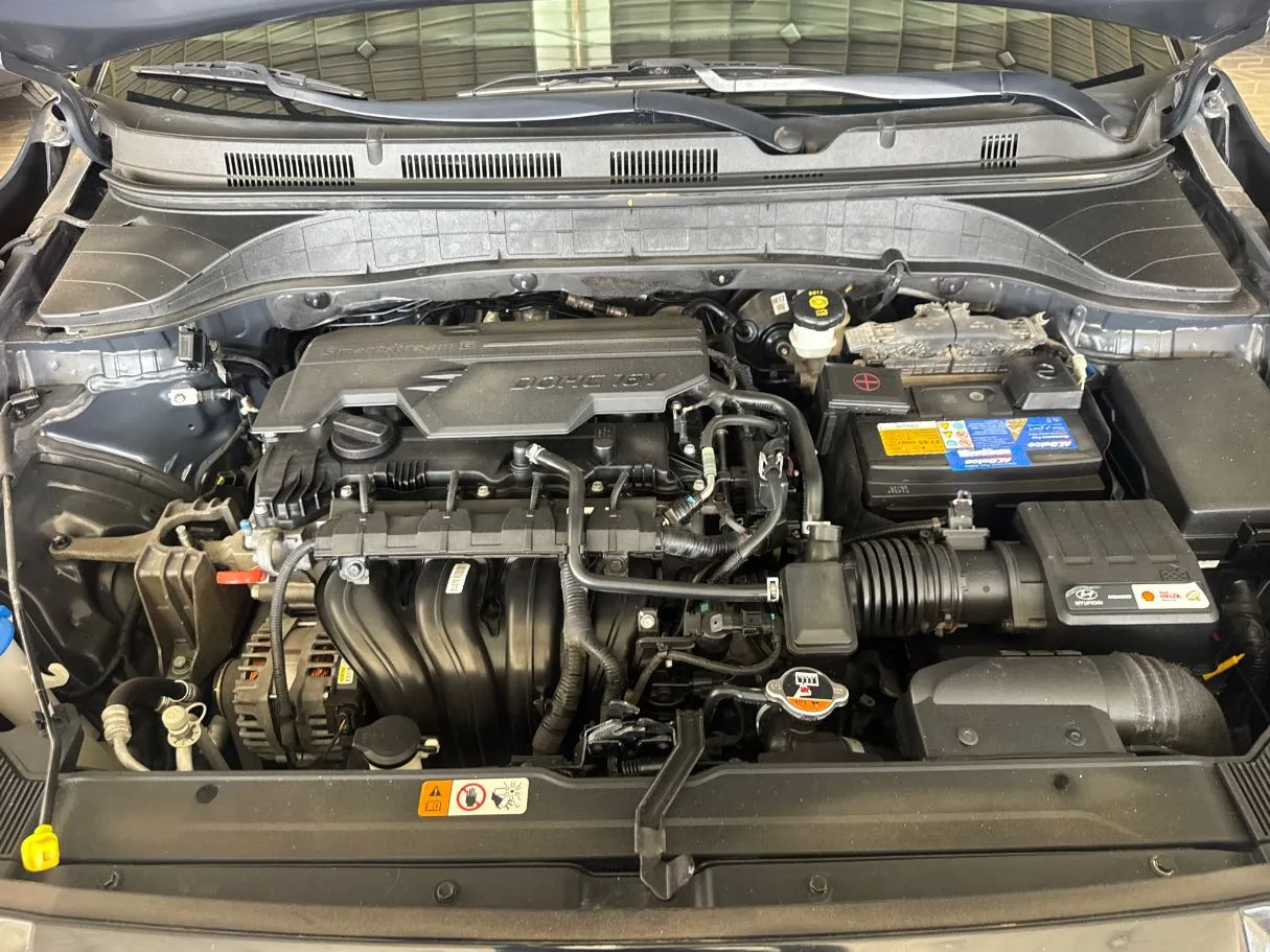 Car image 16