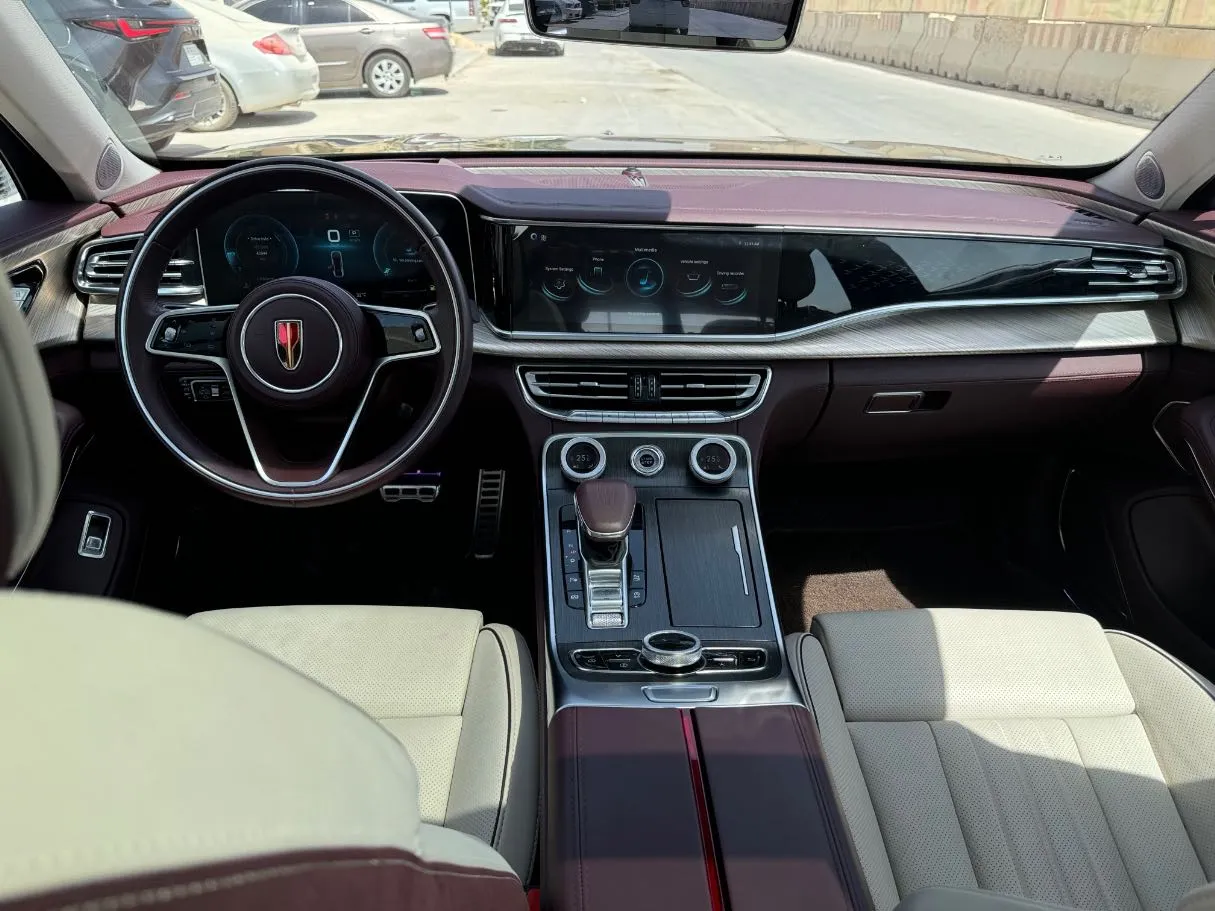 Car image 15