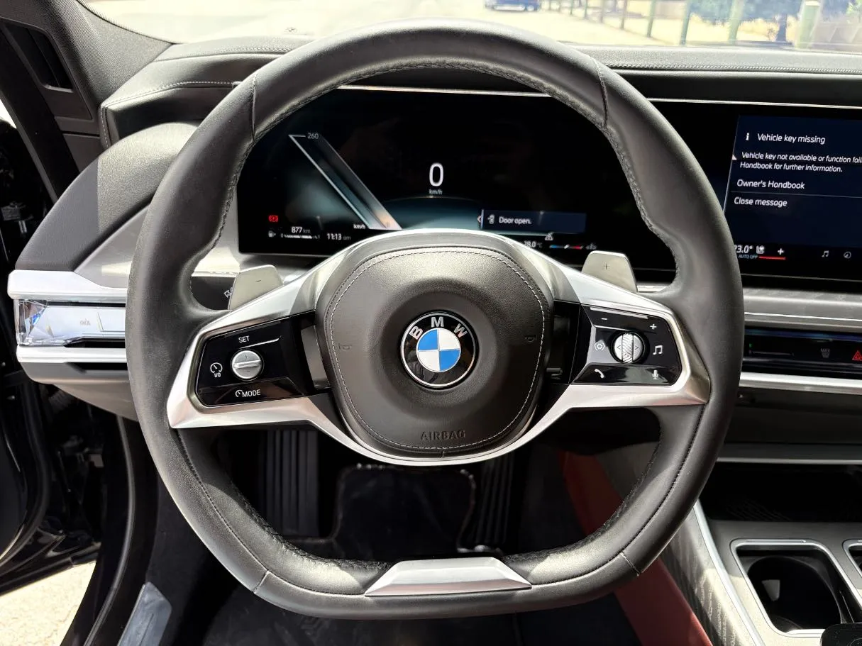 Car image 25