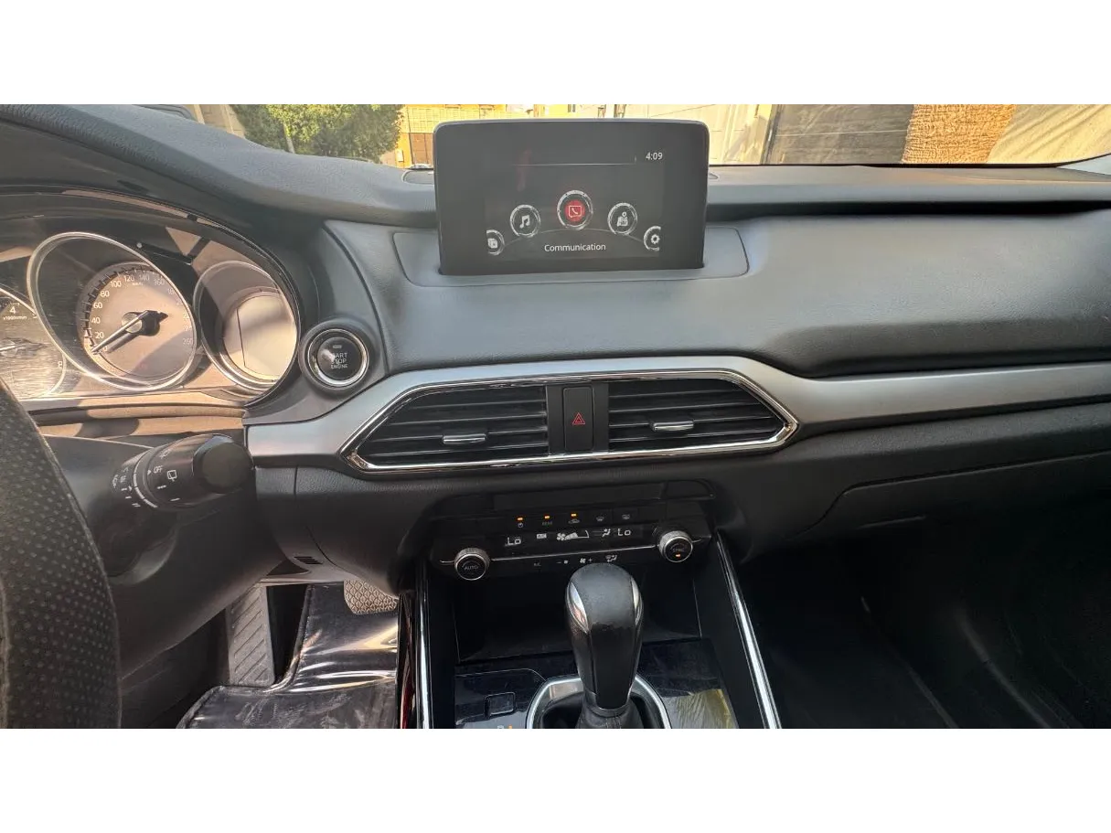 Car image 17